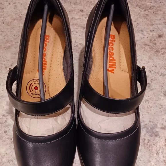 Piccadilly Size 5 - Picture 4 of 6